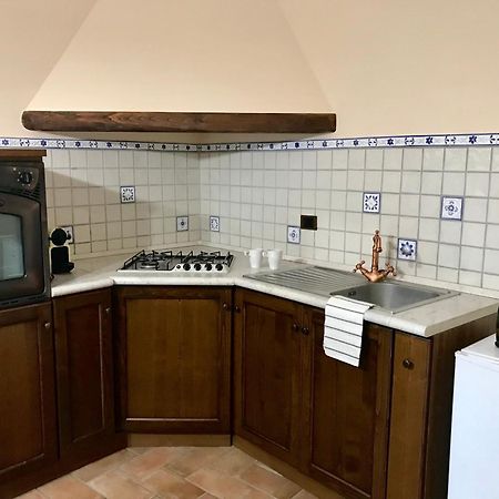 Casa Vacanze La Piazzetta Del Castello Montecalvello 外观 照片