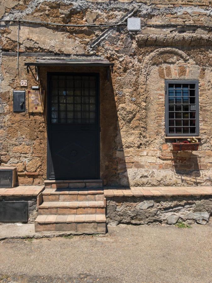 Casa Vacanze La Piazzetta Del Castello Montecalvello 外观 照片